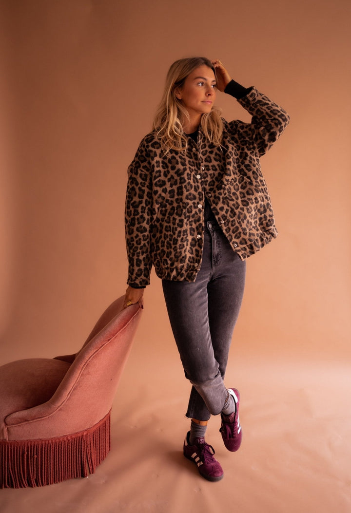 Women's bomber jacket with leopard pattern – trendy transitional jacket