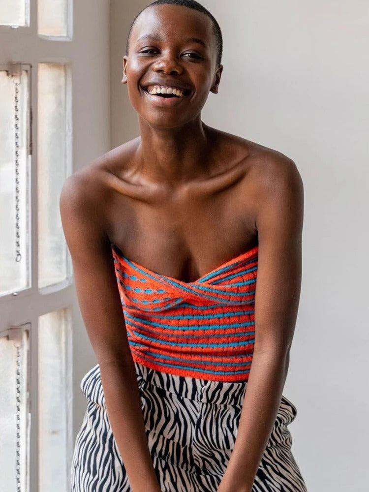 Women's V-neck T-shirt made of organic cotton