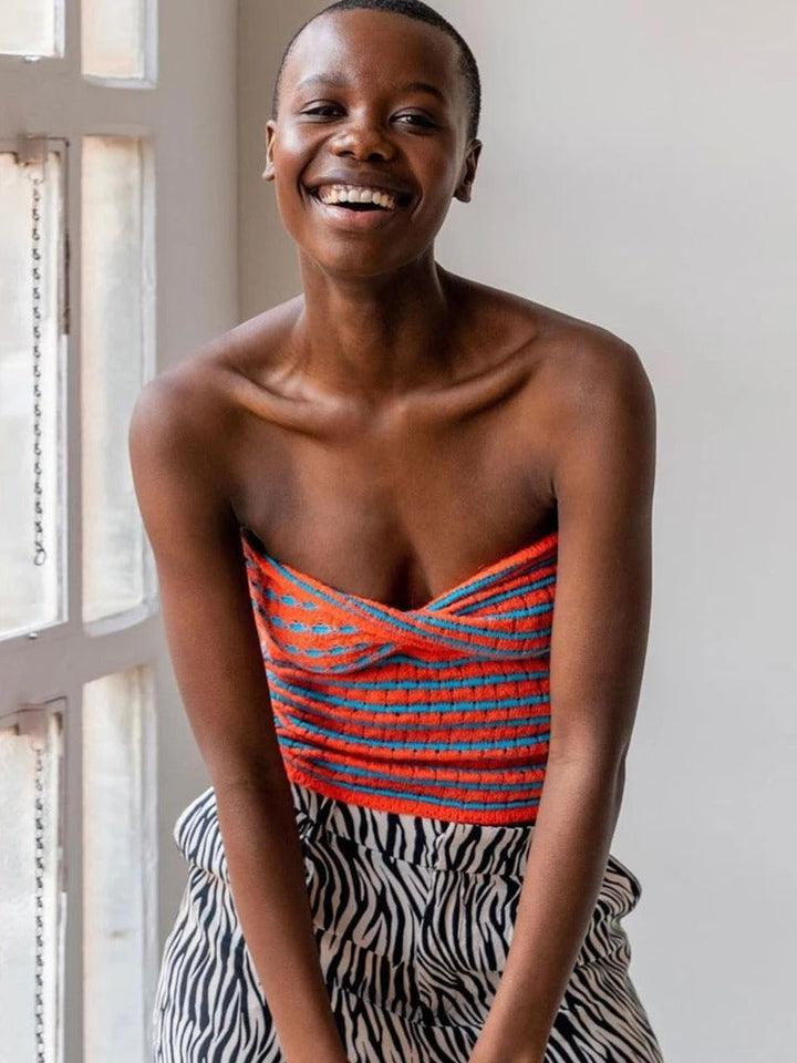 Women's V-neck T-shirt made of organic cotton