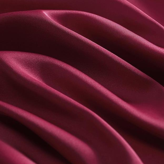 Haut en satin pour femmes avec bretelles spaghetti et décolleté en V