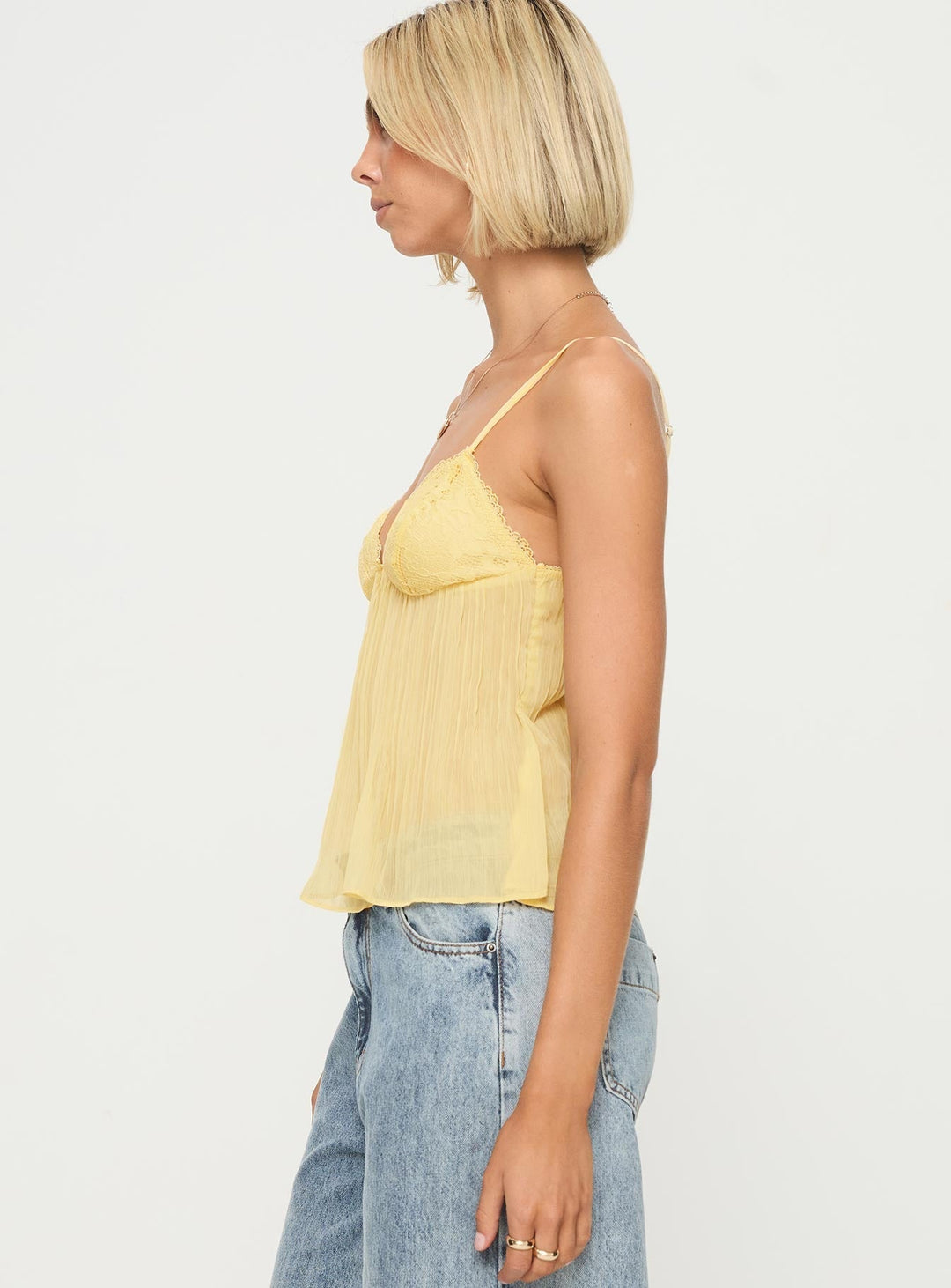 Women's top with pleats and elegant cut for summer