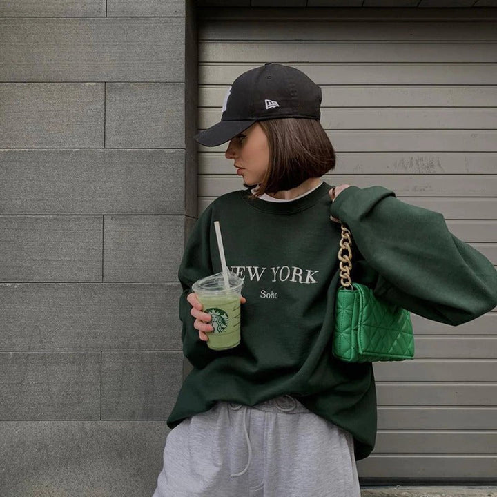 Women's Vegan Leather Shoulder Bag – With Gold Chain & Elegant Design