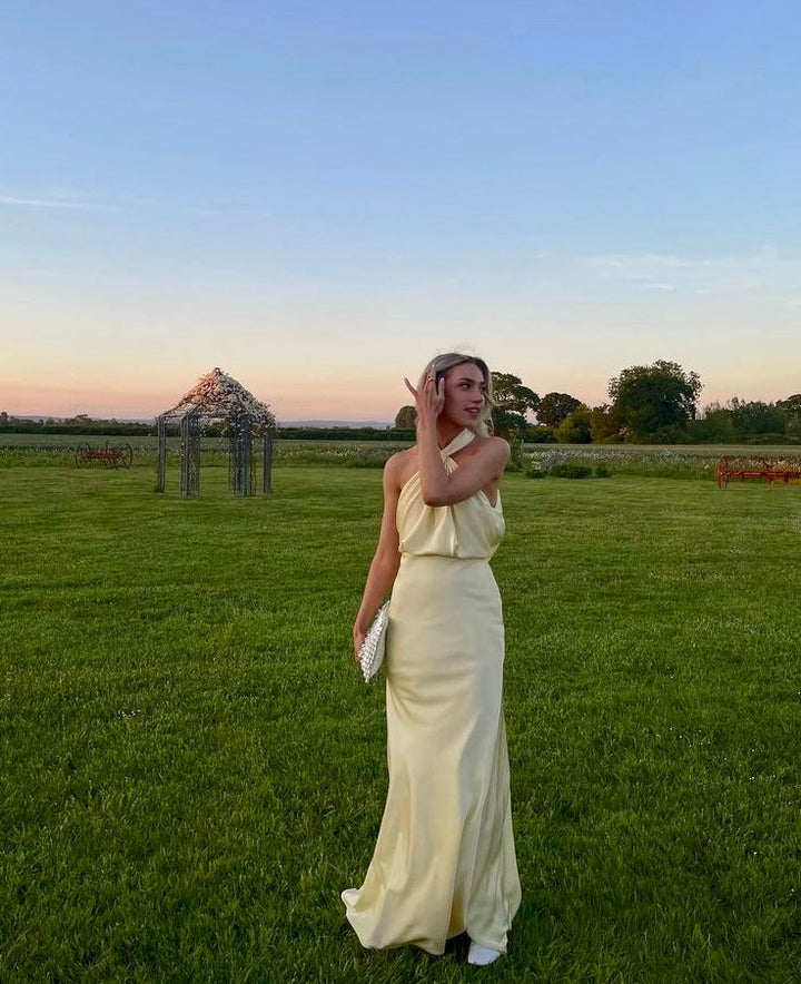 Elegant maxi dress with halter neck & ruching