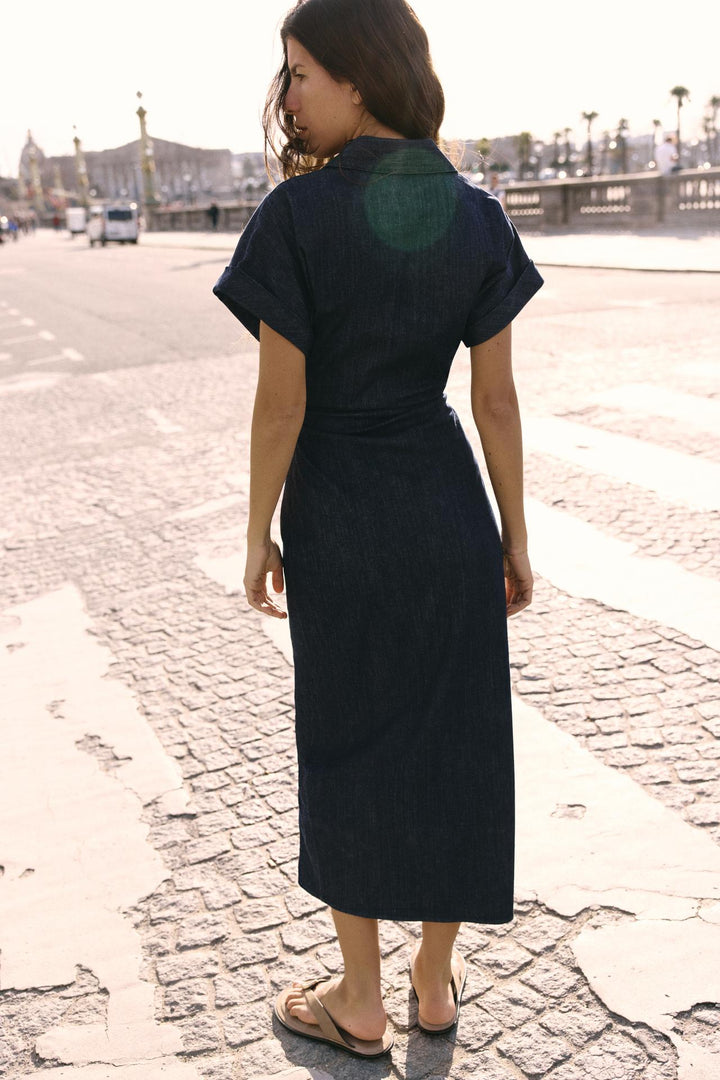 Women's denim midi dress with button placket and waist belt – casual-chic summer dress