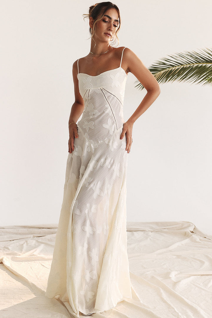 Elegant maxi dress with 3D roses & back cutout