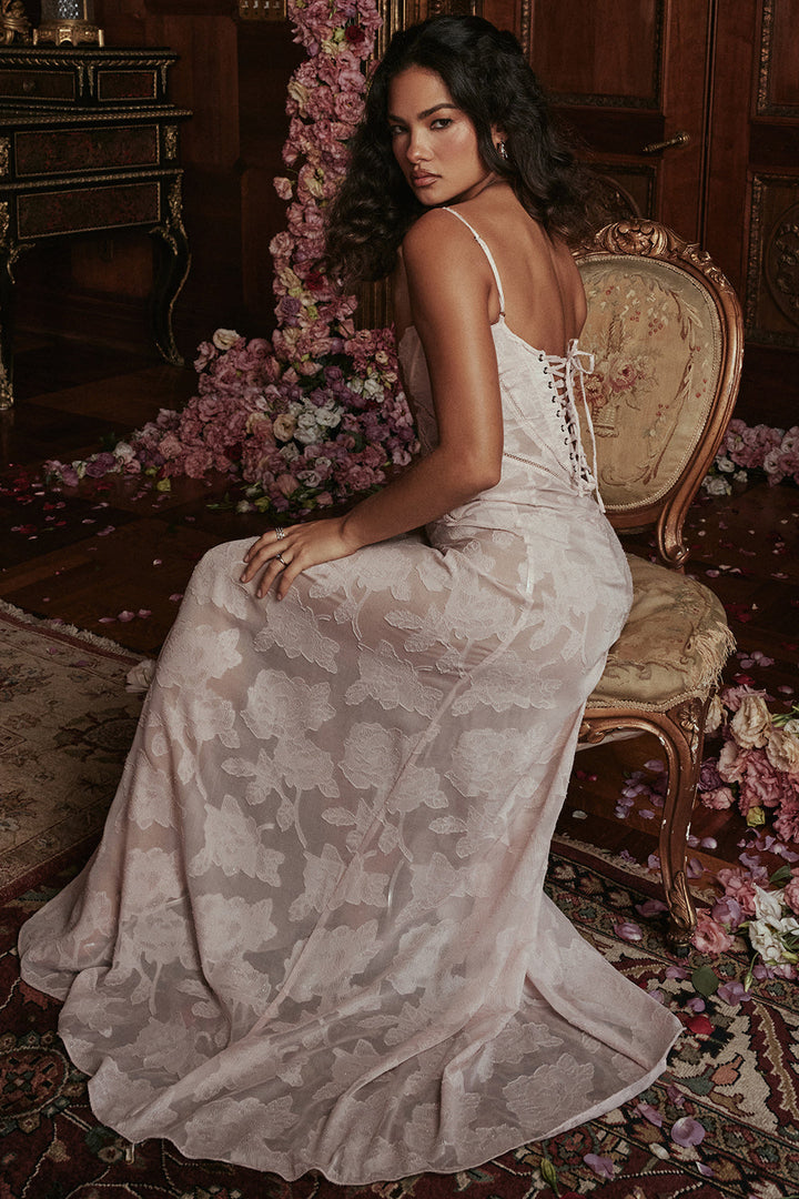 Elegant maxi dress with 3D roses & back cutout