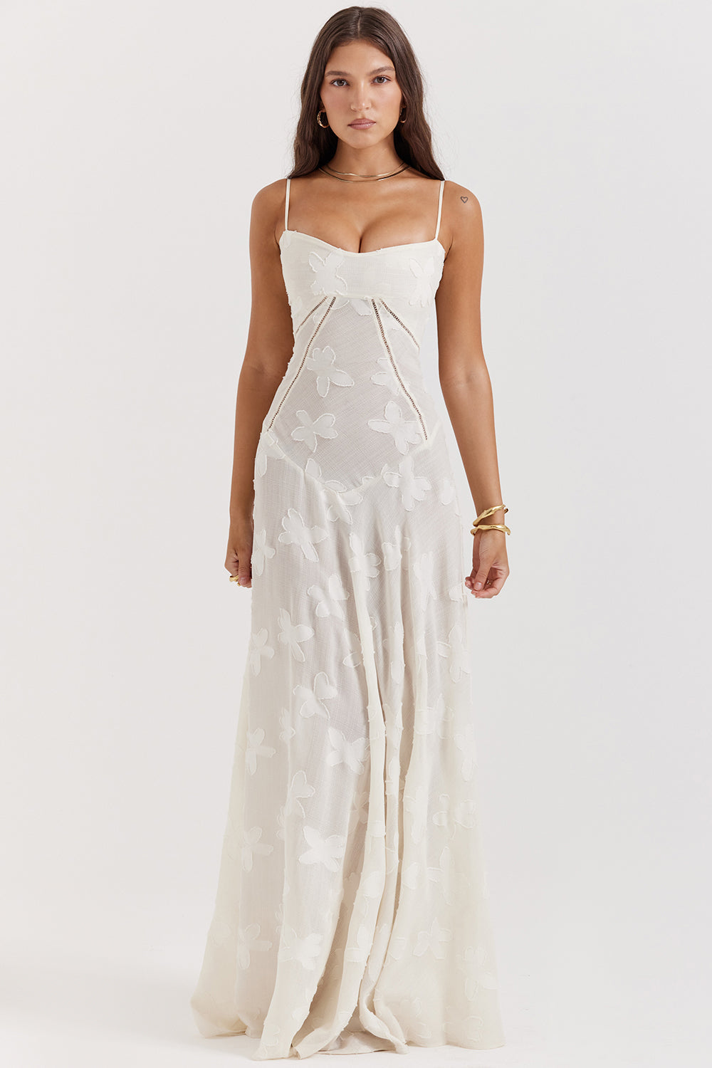 Elegant maxi dress with 3D roses & back cutout