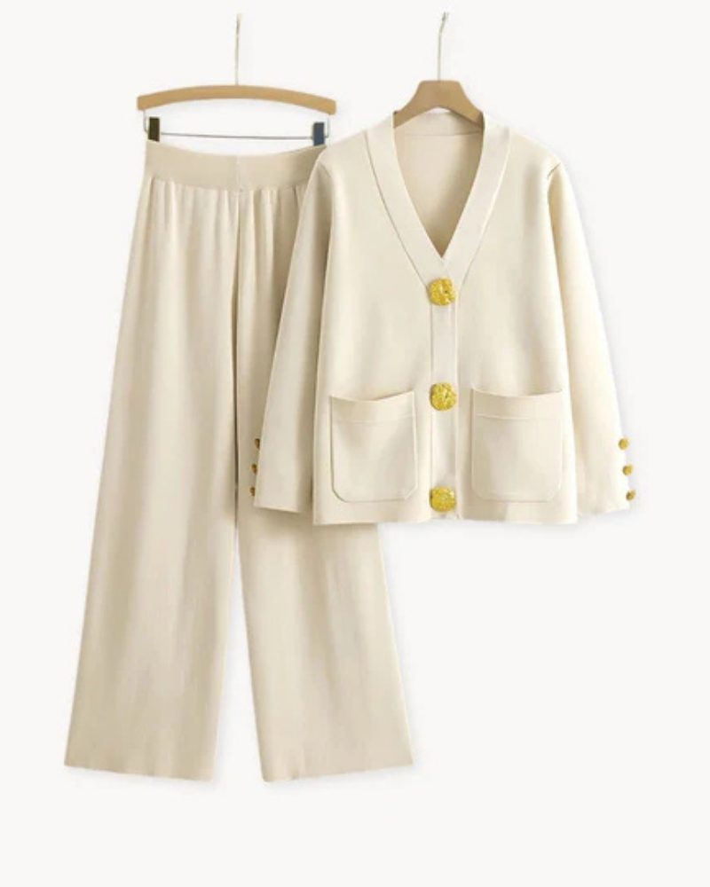Women's two-piece set made of high-quality fabric with button details and loose fit – elegant and comfortable