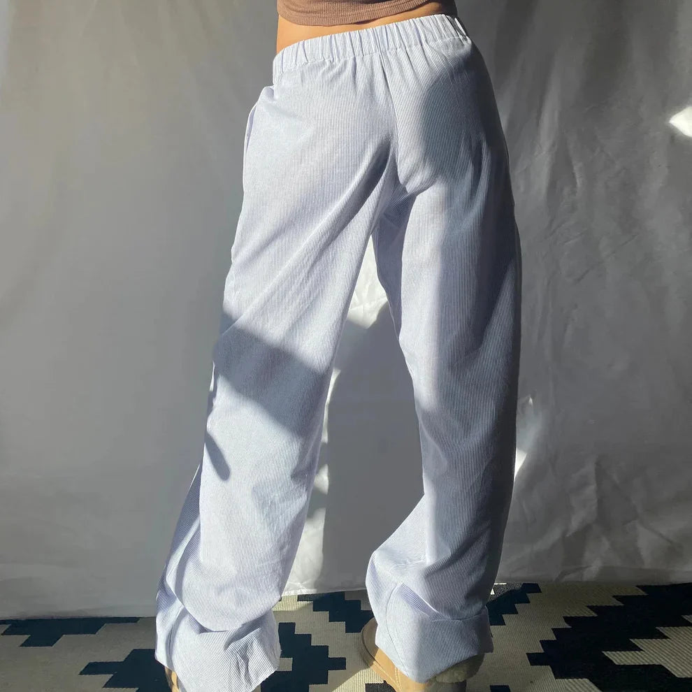 Women's pants – High waist – Wide legs – Elastic waistband – Light and casual
