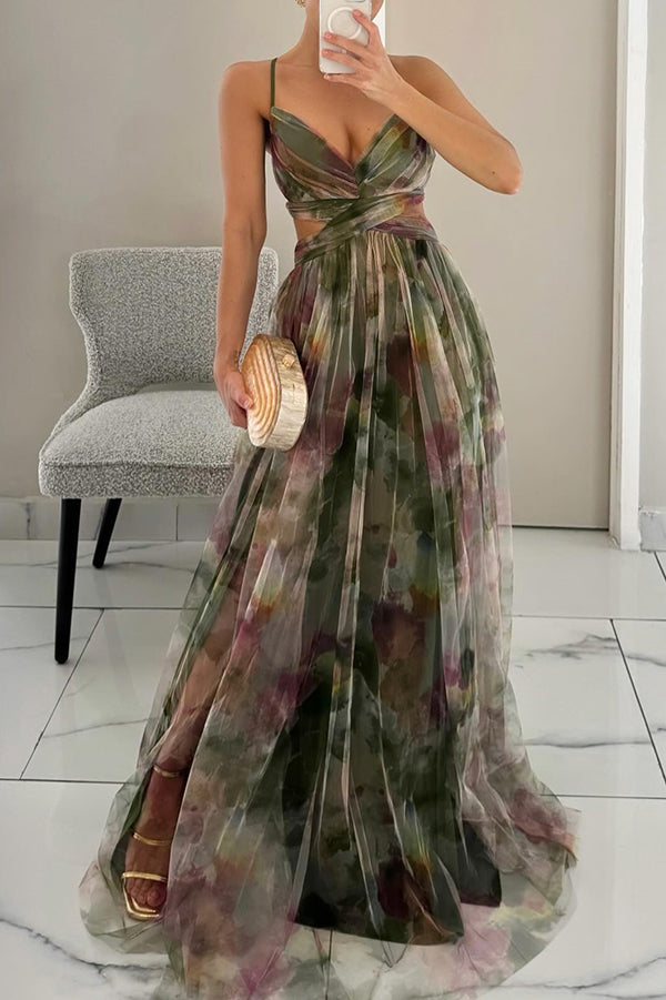 Elegant women's maxi dress with V-neck – ideal for wedding guests
