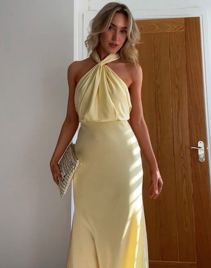 Elegant maxi dress with halter neck & ruching