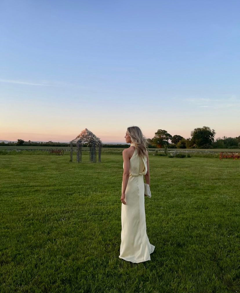 Elegant maxi dress with halter neck & ruching