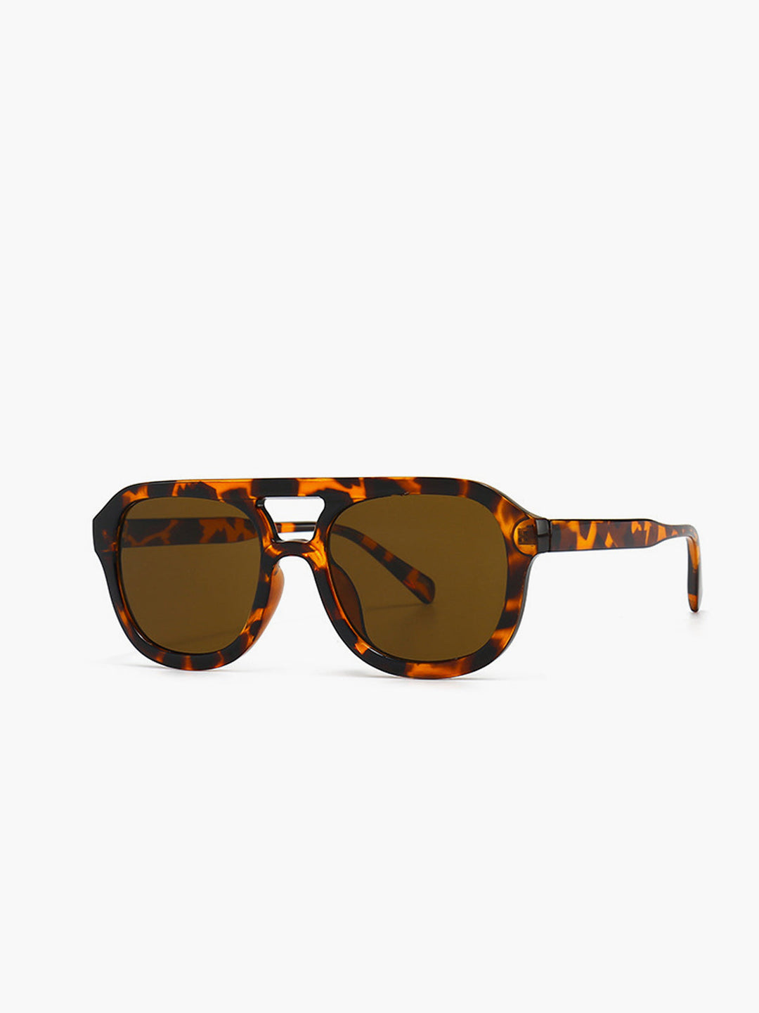 Fashionable sunglasses with leopard pattern – UV protection & lightweight