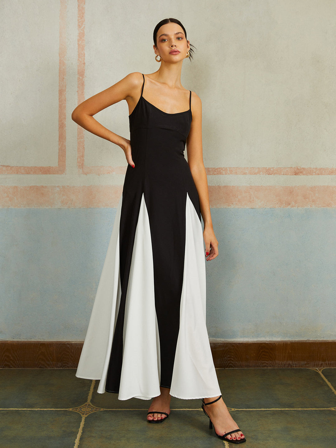 Elegant colorblock spaghetti strap maxi dress – light summer dress