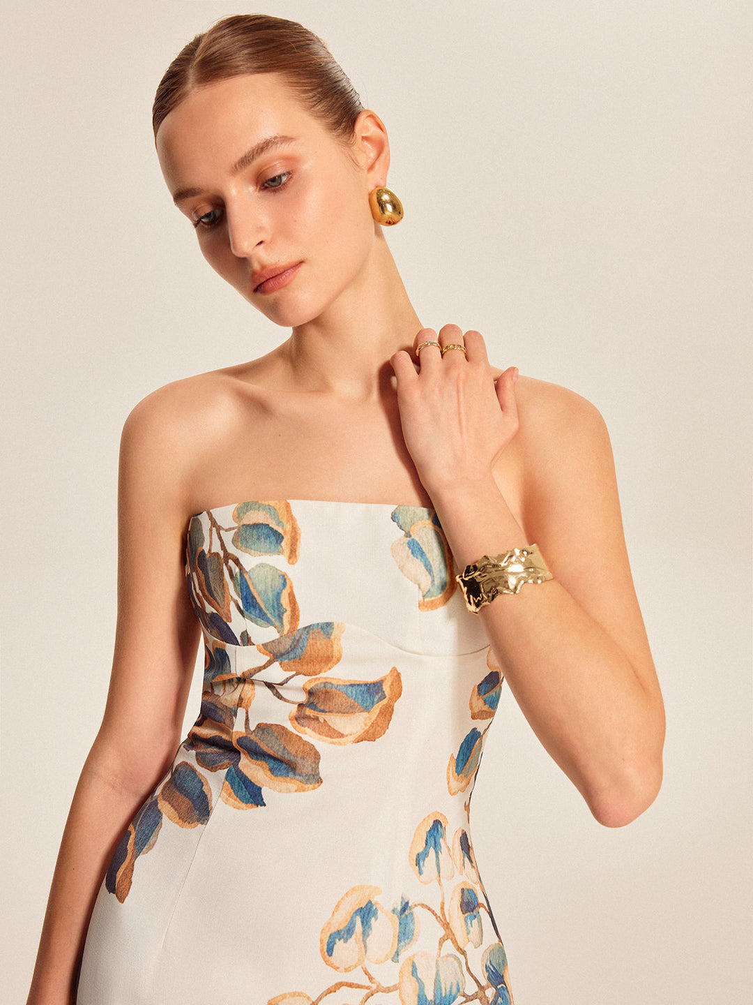 Off-shoulder maxi dress with floral pattern – Elegant summer dress