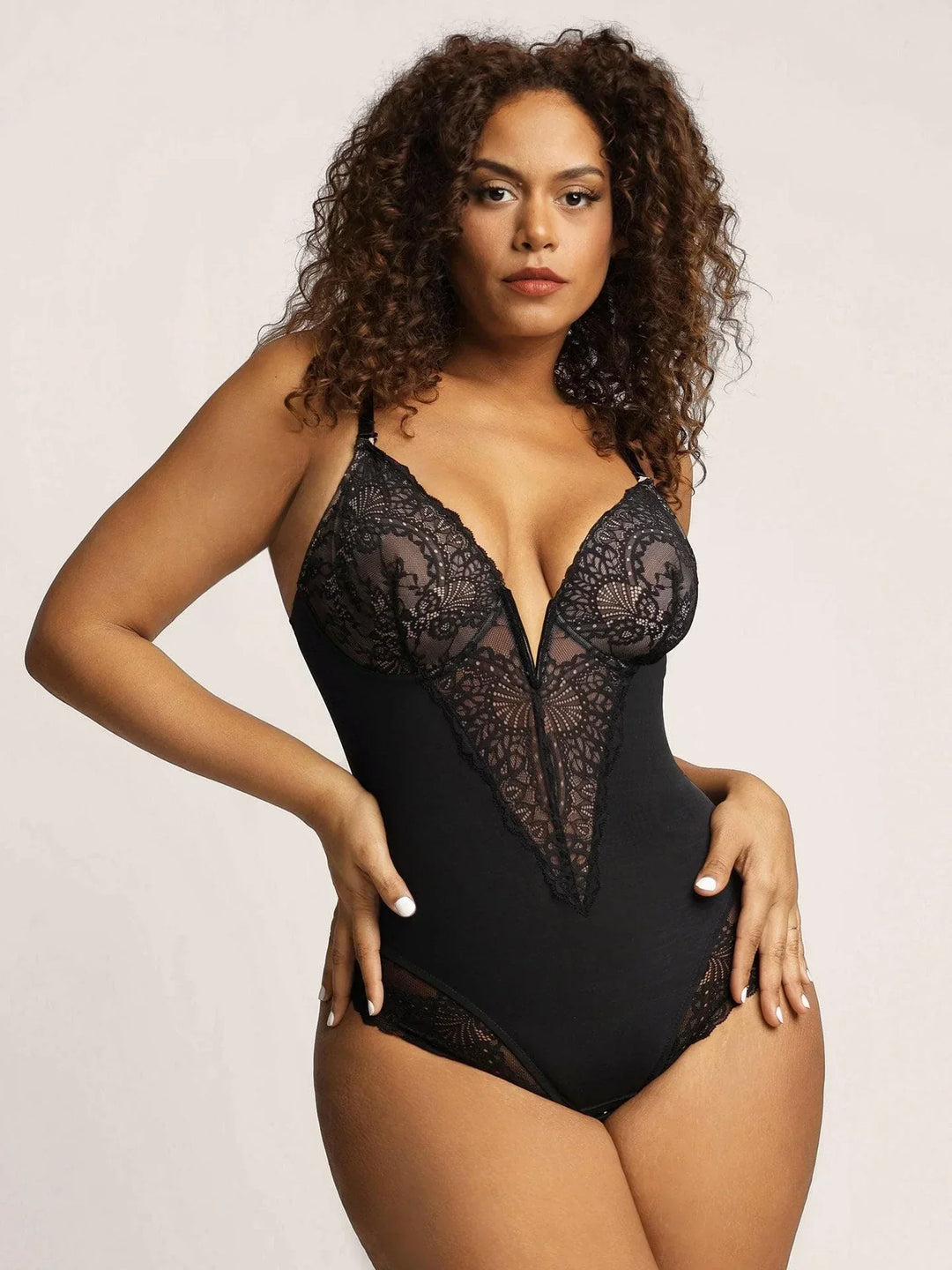 Sarah | SHAPEWEAR BODYSUIT MIT DICKEM V-Ausschnitt