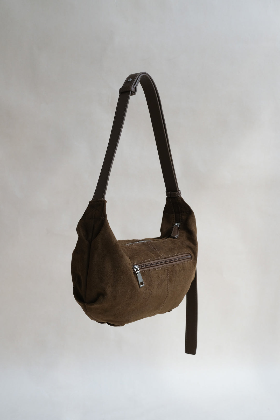 Sac à dumplings en suédine noire vintage – Sac à épaule vegan
