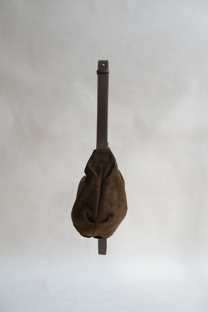 Sac à dumplings en suédine noire vintage – Sac à épaule vegan