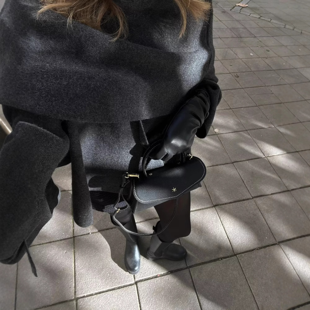 Cape manteau pour femmes en tissu doux avec design asymétrique