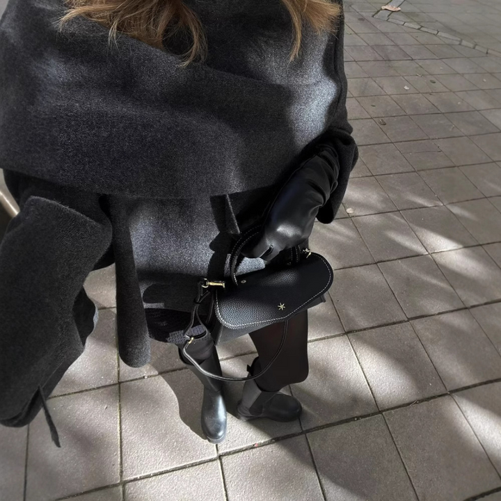 Cape manteau pour femmes en tissu doux avec design asymétrique