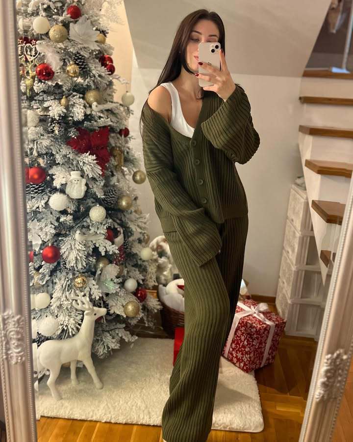 Women's loungewear set knit with wide sleeves