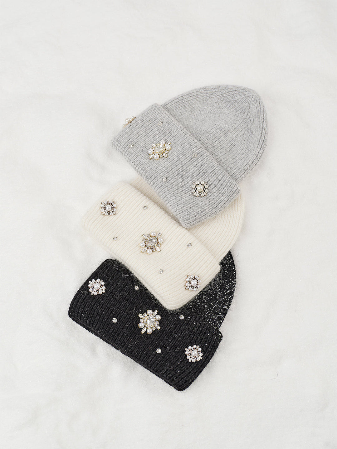 Damen Mütze aus Kaninchenhaar mit Strass – Elegante Beanie Mütze für Winter