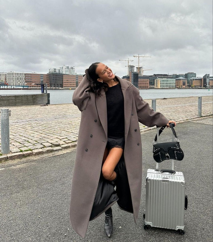 Manteau oversize pour femmes avec double rangée de boutons et coupe élégante