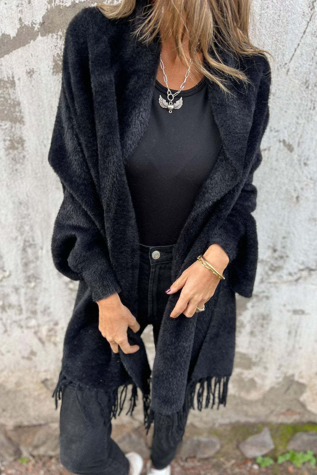 Damen Schal Strickplüsch mit Fransen – Kuscheliges Accessoire für Modebewusste