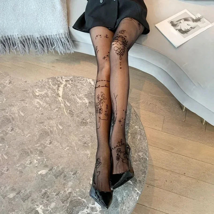 Women's tights with graphic pattern