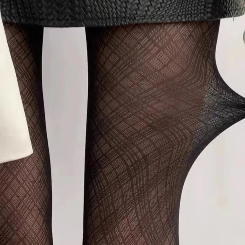 Women's tights with diamond pattern