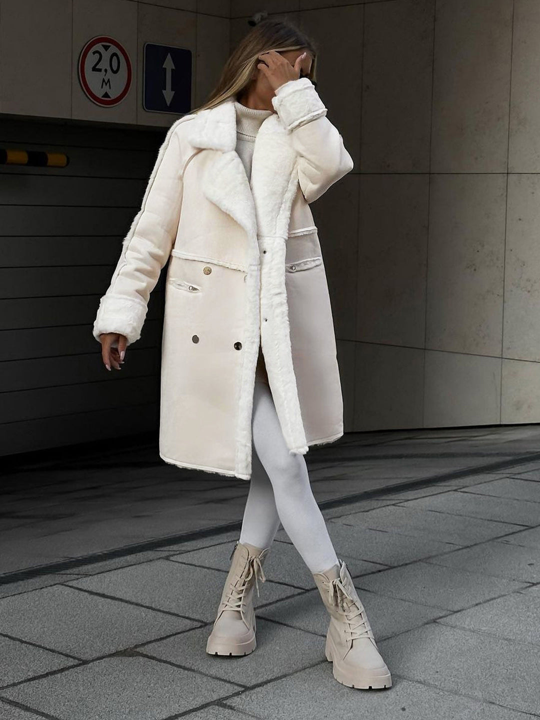 Manteau en Teddy pour femmes Tissu en Teddy de haute qualité Silhouette élégante Manteaux d'hiver pour femmes