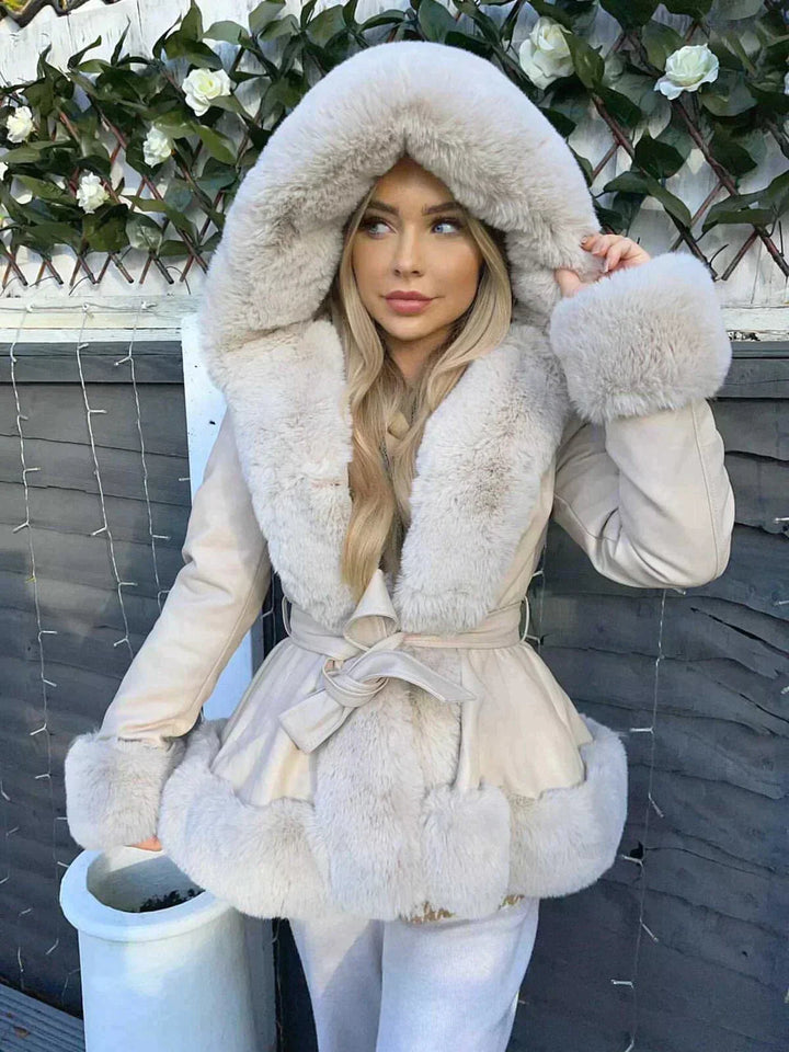 Damen Winterjacke mit Kapuze - Bequem und Stilvoll