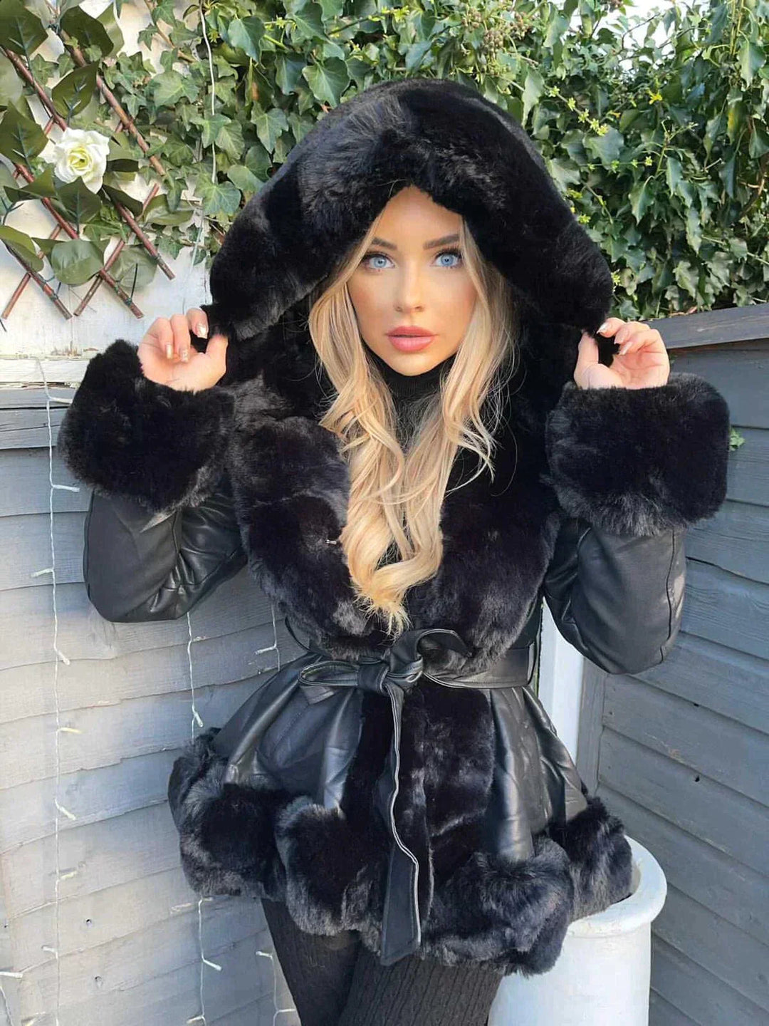 Damen Winterjacke mit Kapuze - Bequem und Stilvoll