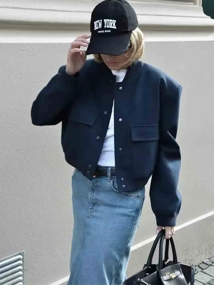 Women's jacket bomber style sturdy material for transitional seasons
