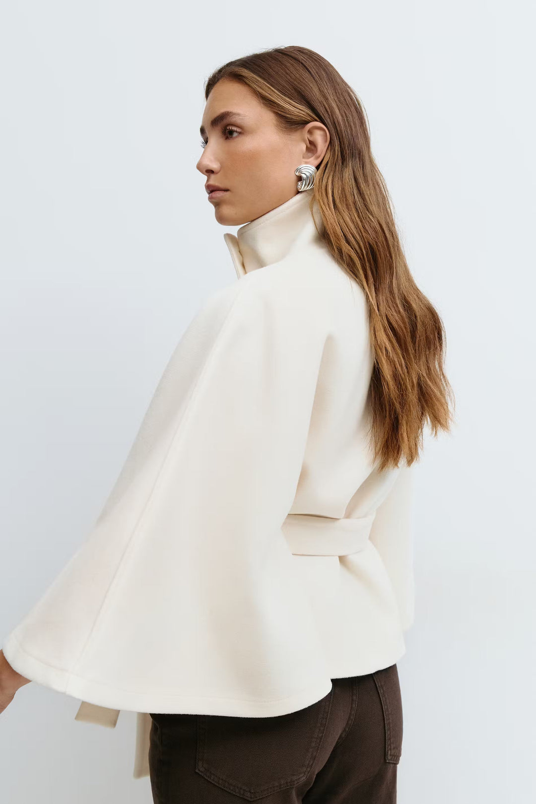 Damenjacke Cape mit Umhangärmeln und hohem Kragen