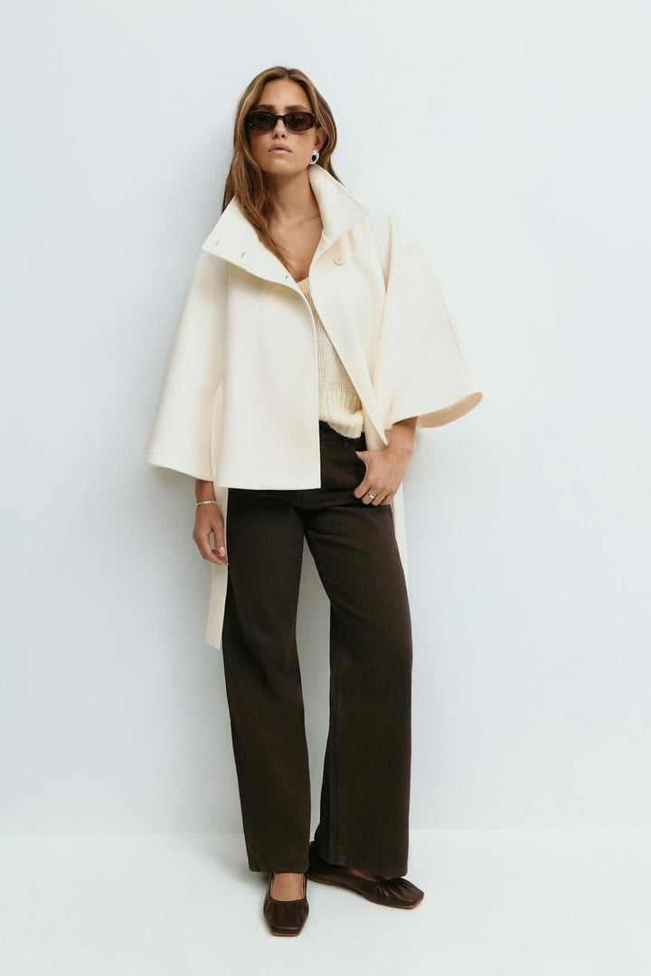 Damenjacke Cape mit Umhangärmeln und hohem Kragen