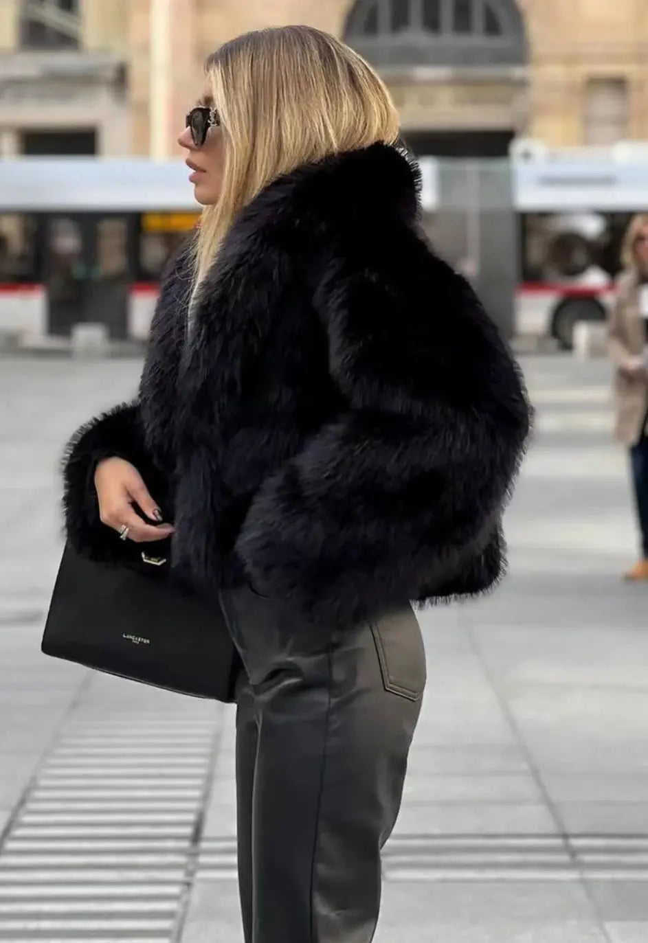 Women's jacket faux fur luxurious stylish