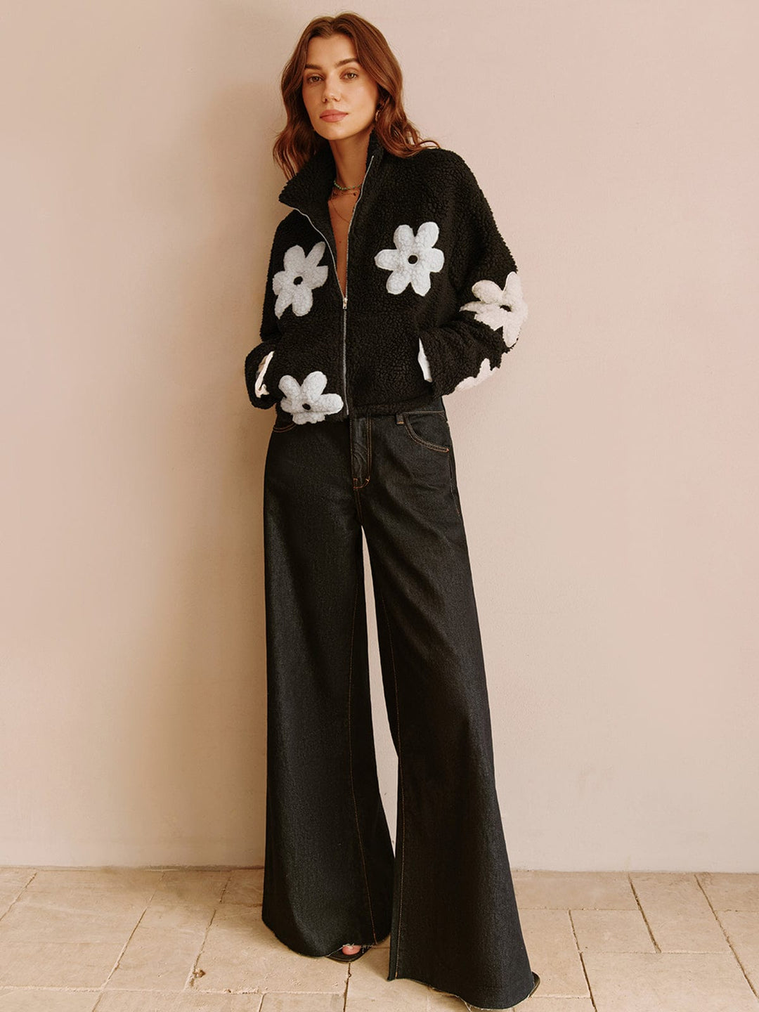 Damenjacke Teddy mit Blumenmuster Cropped Stil