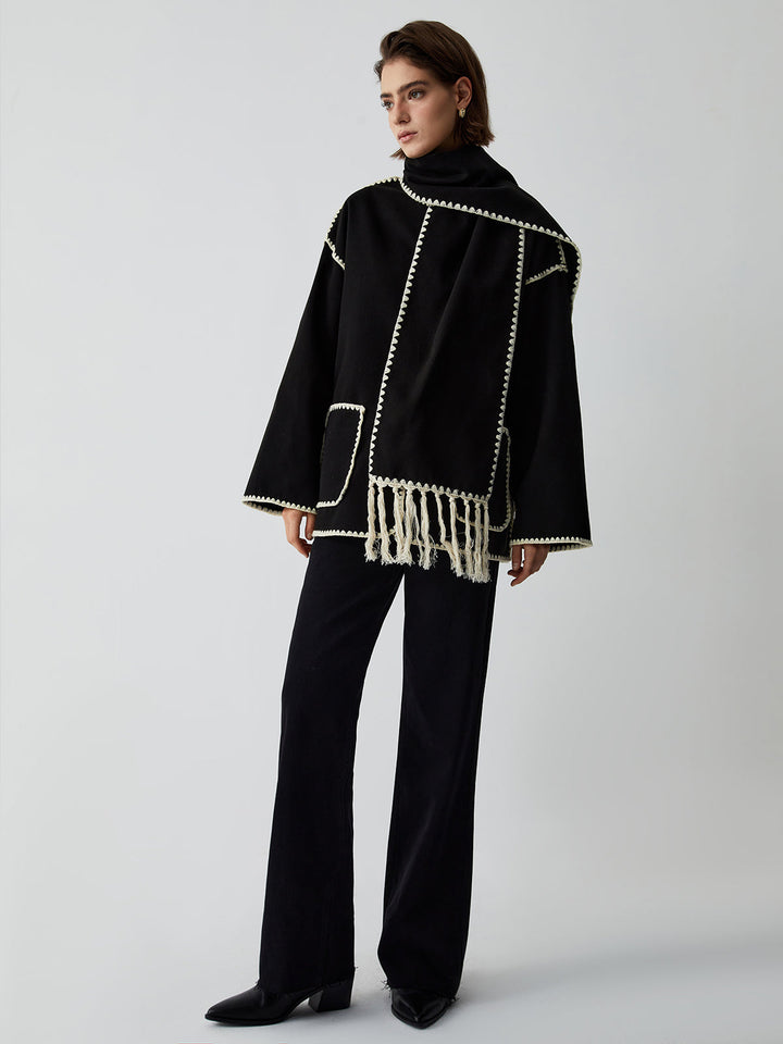 Veste pour femmes avec garniture contrastante et écharpe élégante