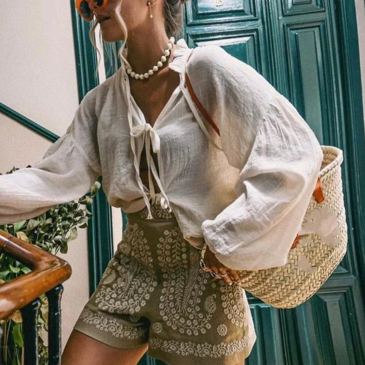 Shorts taille haute brodées en cuir vegan