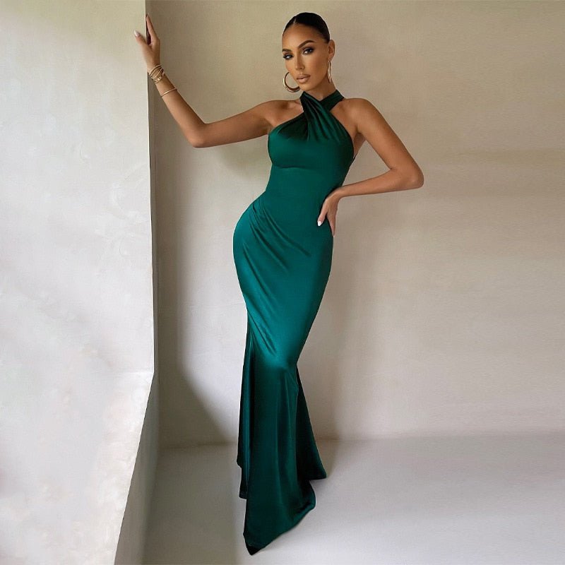Elegant halterneck evening dress made of satin – figure-hugging & backless