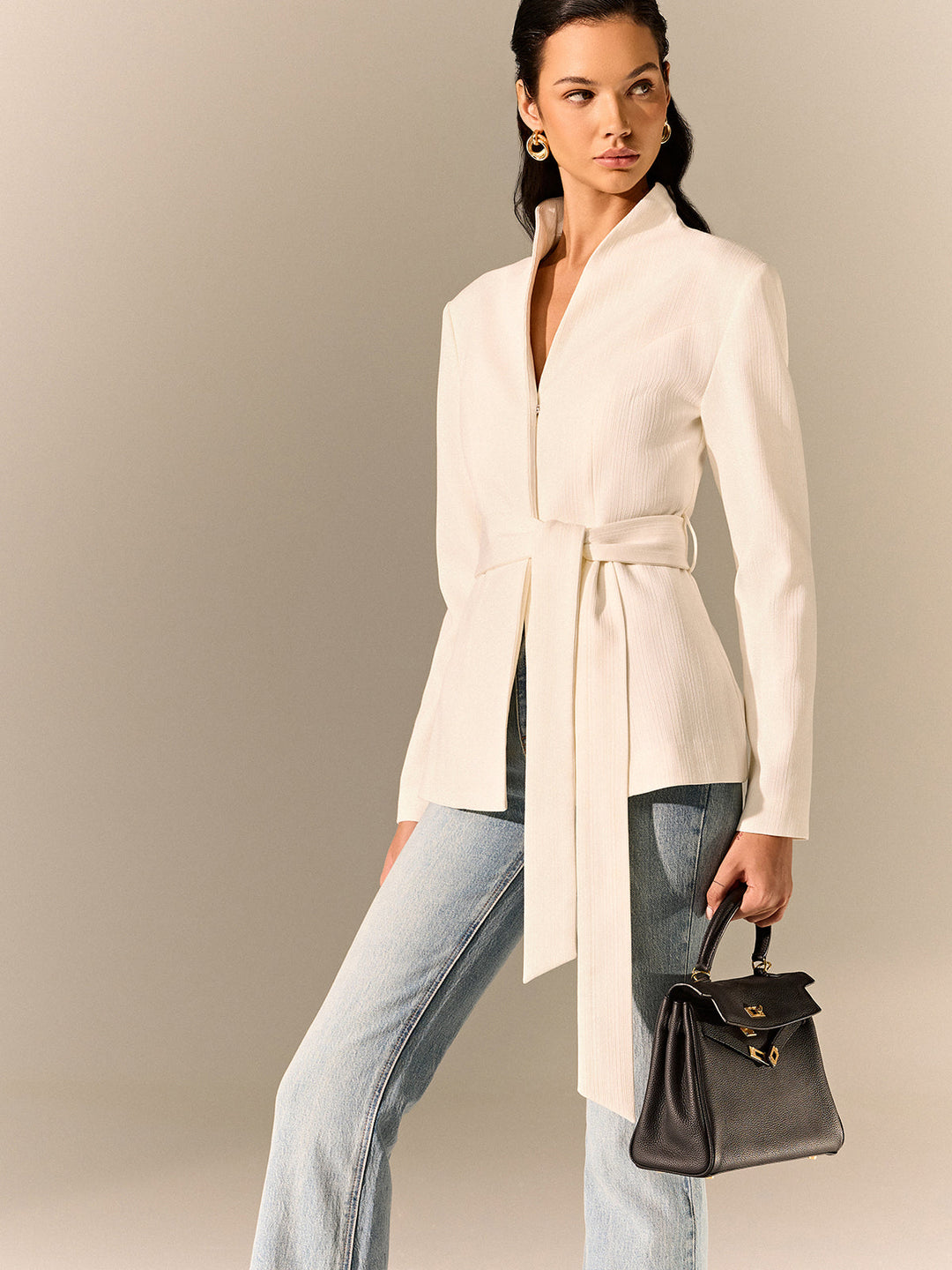 Elegant blazer with stand-up collar and long sleeves