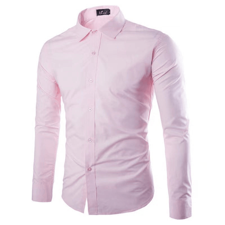 Chemise homme en matière facile d'entretien avec coupe moderne