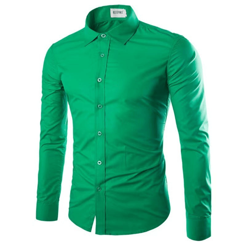 Chemise homme en matière facile d'entretien avec coupe moderne