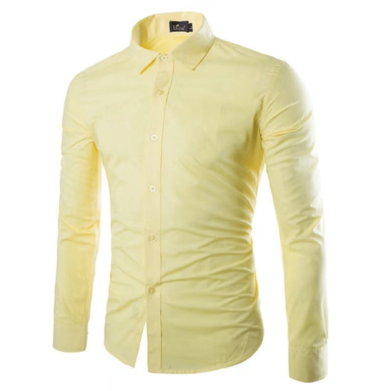 Chemise homme en matière facile d'entretien avec coupe moderne