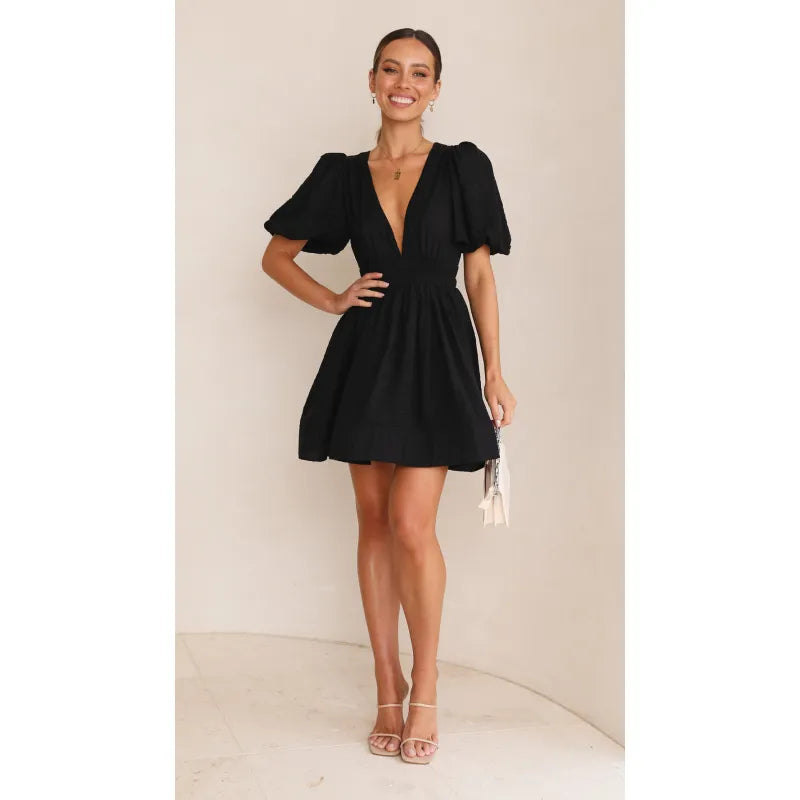 Elegant sleeveless mini dress – vegan leather look
