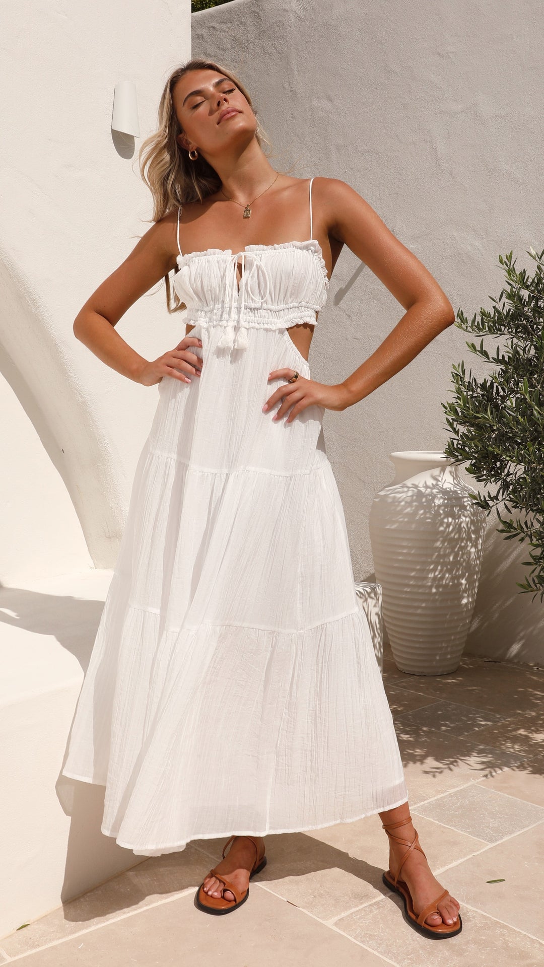 Women's summer dress made of viscose with V-neck and airy fit