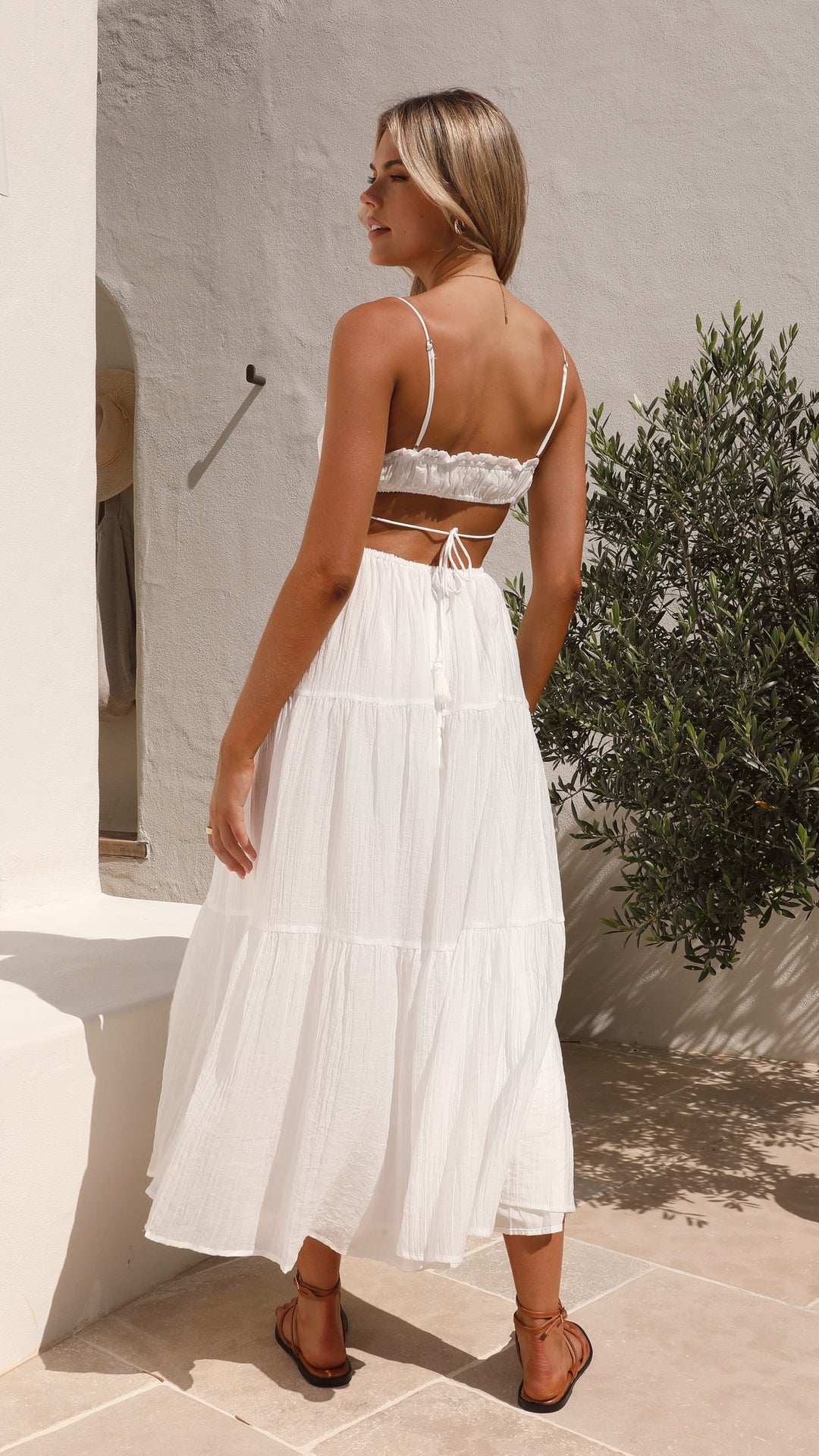 Women's summer dress made of viscose with V-neck and airy fit