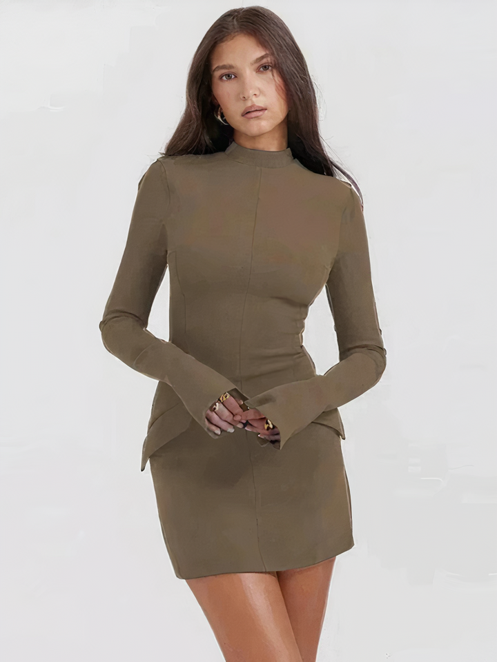 Elegant mini dress in regular fit with spaghetti straps – versatile summer style
