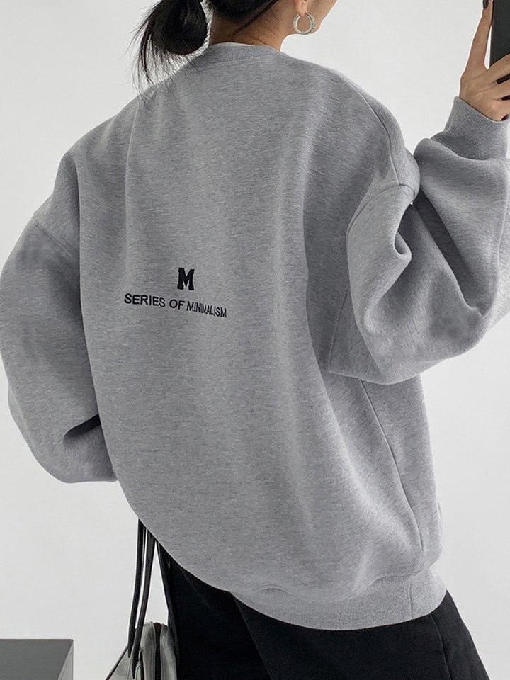 Sweatshirt surdimensionné pour femmes au design minimaliste